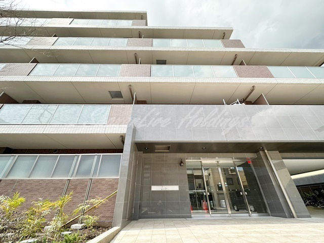 横浜市戸塚区戸塚町の賃貸マンションのエントランス