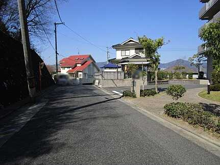 サーパス牛田天水苑の周辺