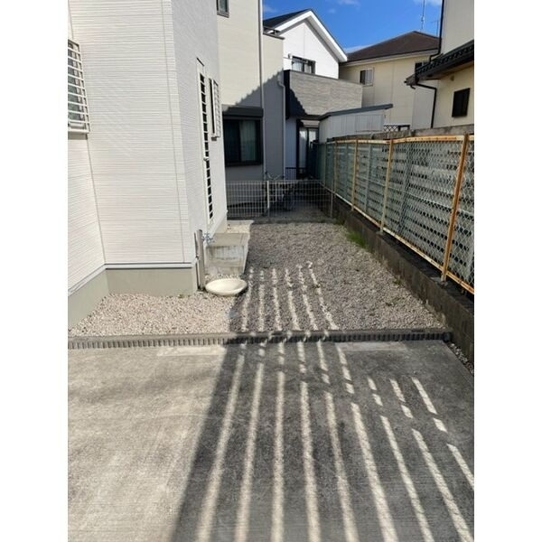 岡崎市六名南１丁目の一戸建ての庭