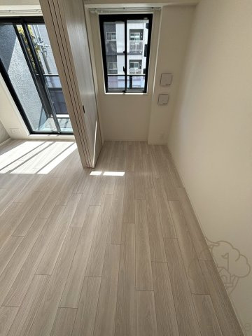 コンフォリア新大阪宮原Qの寝室