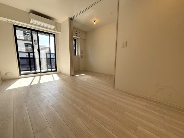 コンフォリア新大阪宮原Qの居間・リビング