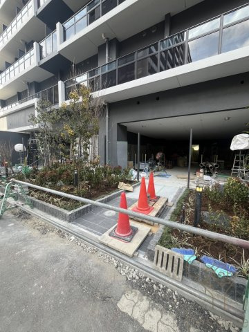 コンフォリア新大阪宮原Qのエントランス