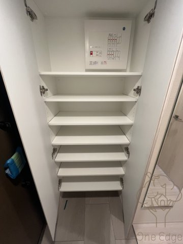 コンフォリア新大阪宮原Qの玄関