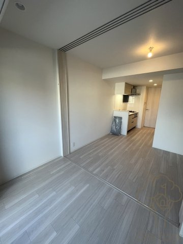 コンフォリア新大阪宮原Qの寝室