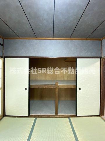 小若江1丁目中古戸建の収納|壁一面収納で容量たっぷりあります！
