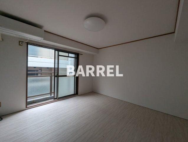 ヴィラ・バショウの居間・リビング