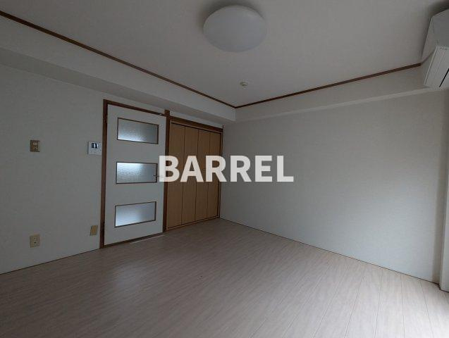 ヴィラ・バショウの居間・リビング