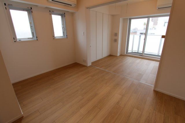 プラウドフラット代々木八幡の居間・リビング|※参考写真