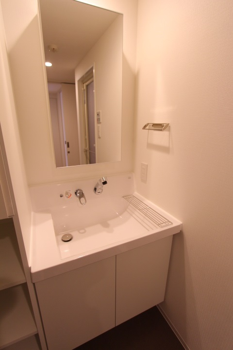 プラウドフラット代々木八幡の独立洗面台|※参考写真