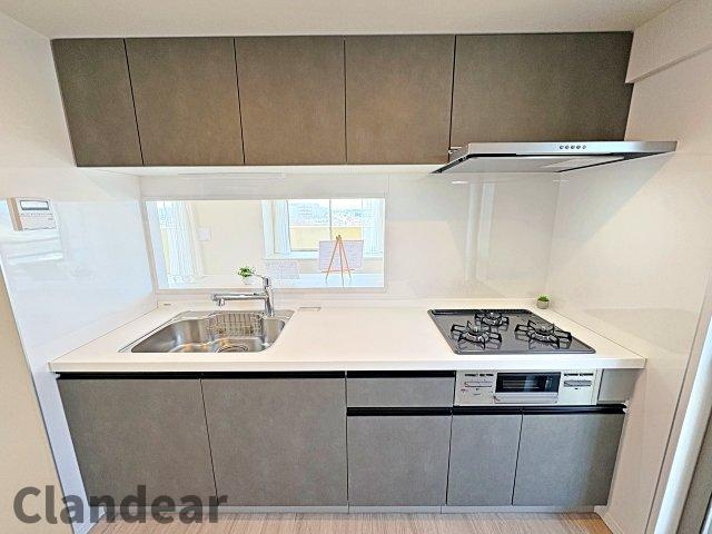 エフローレ新三郷のキッチン|ドキドキの新生活も、安心してスタート。ぴったりの住まいを見つけませんか？クランディアが一緒に住まい選びをサポートします‼　まずは、お気軽にお問合せください　＃クランディア