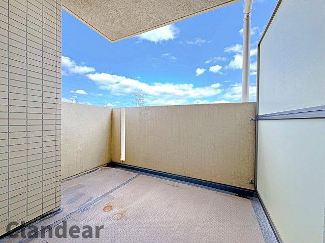 エフローレ新三郷のバルコニー|ドキドキの新生活も、安心してスタート。ぴったりの住まいを見つけませんか？クランディアが一緒に住まい選びをサポートします‼　まずは、お気軽にお問合せください　＃クランディア