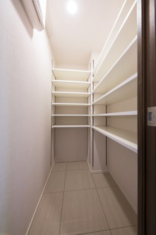 リビオメゾン南砂町の玄関|シューズインクローゼットタイプ