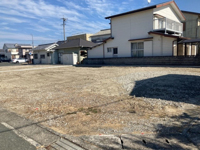 【外観】 | 浜松市中央区舞阪町弁天島 新築一戸建て 2号棟 | 現在建築中の外観画像です。ご内覧は同じメーカーの完成物件へご案内いたしますので、いつでもご相談ください！