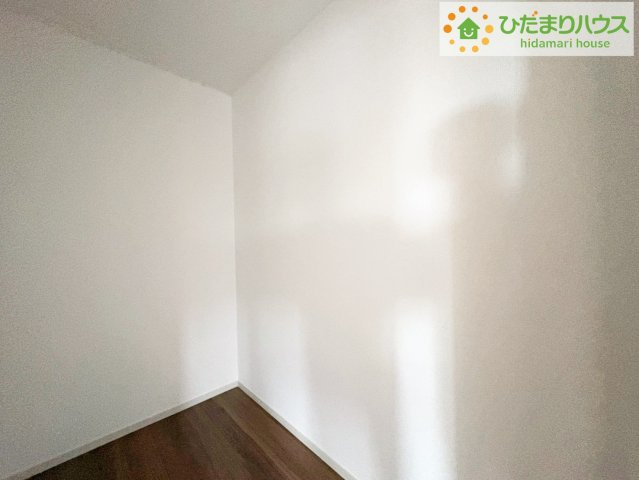日立市東大沼町11期　新築戸建　3号棟の収納|WICのある主寝室。ご家族の洋服もたくさん収納できます。