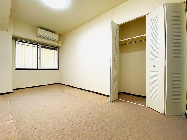 クリオ伊東壱番館の洋室