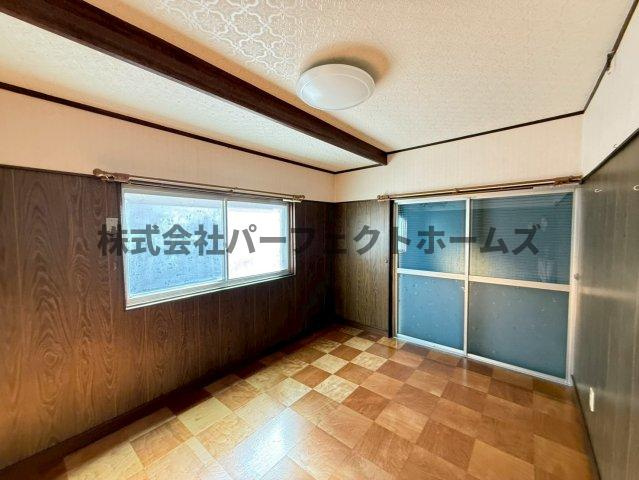 伊加賀本町戸建　賃貸の洋室|広々とした洋室です