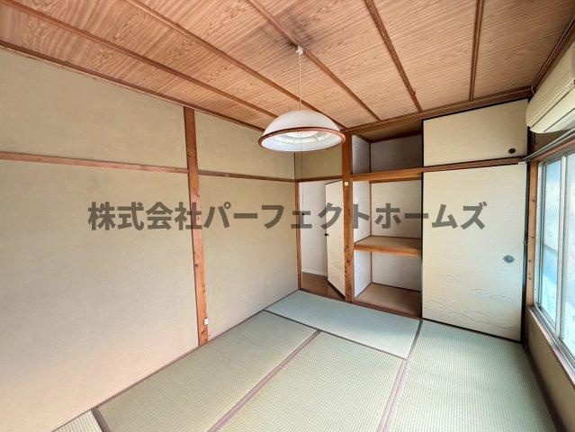 伊加賀本町戸建　賃貸の和室|来客時にも便利な和室付き