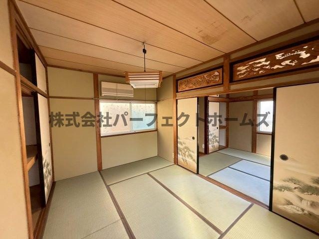 伊加賀本町戸建　賃貸の和室|来客時にも便利な和室付き