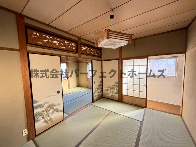 伊加賀本町戸建　賃貸の和室|和室があれば、来客や子供用のスペースとして活躍します