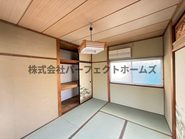 伊加賀本町戸建　賃貸の和室|和室です