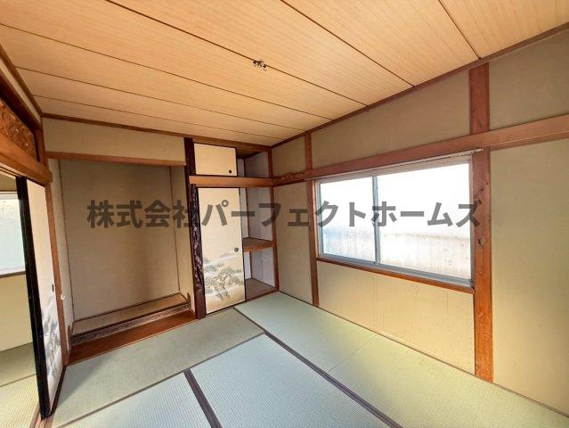 伊加賀本町戸建　賃貸の和室|趣のある和室です