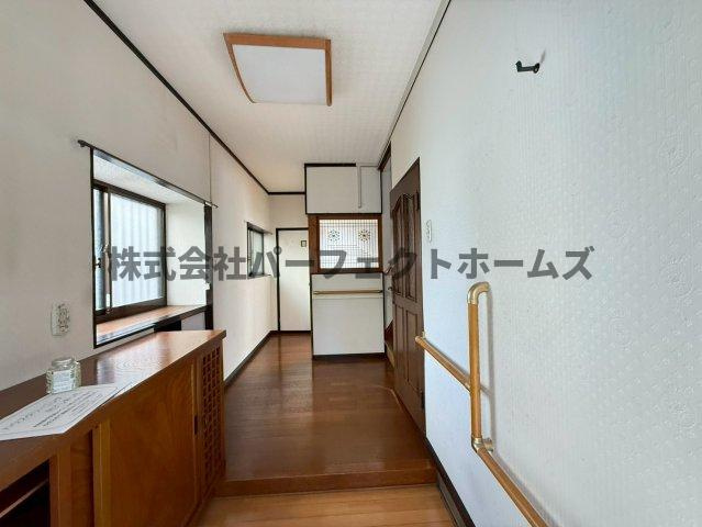 伊加賀本町戸建　賃貸の内装|内装もきれいです