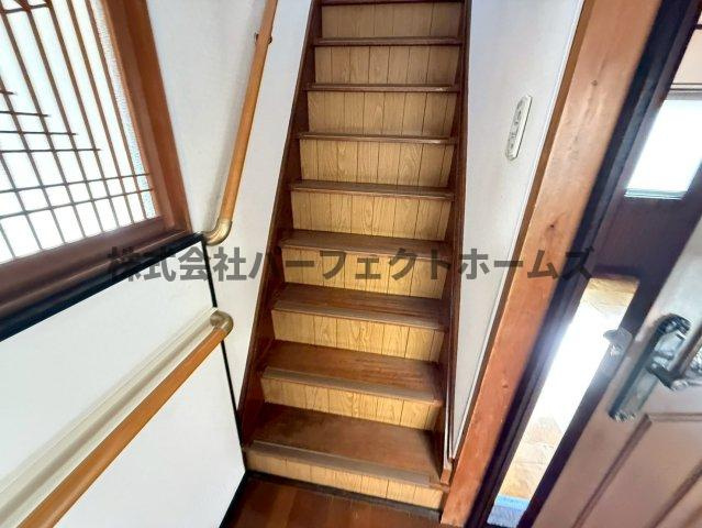伊加賀本町戸建　賃貸の内装|内装もきれいです