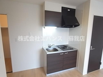 【キッチン】 | プラーナ蘇我 | コンパクトなキッチンで掃除もラクラク