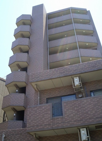 クレアシオン中野北の外観