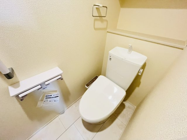 豊明市二村台一丁目21番の9一部『仲介手数料無料』新築戸建てのトイレ