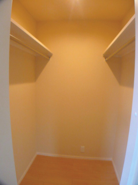 セルラス・ヘーベルの外観