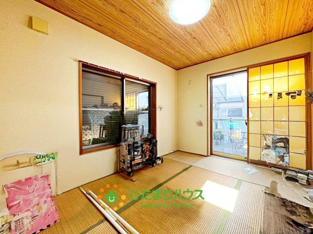 久喜市南栗橋3丁目　中古一戸建ての和室|1階和室です。シャッターを開ければ風通し◎陽当たり◎です！
※AI加工で家具を消しております。