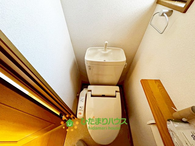 久喜市南栗橋3丁目　中古一戸建てのトイレ|1F、２Fどちらにもトイレが完備されておりますので忙しい朝に取り合いになる事はありませんね♪