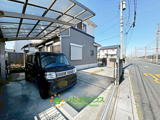 久喜市南栗橋3丁目　中古一戸建ての駐車場|駐車２台可能です！カーポート付きで安心ですね♪