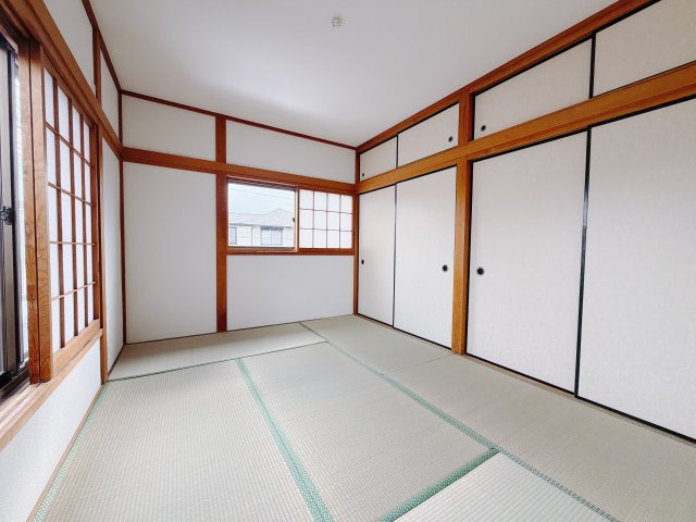 【中古戸建】前橋市駒形町1期の和室|■2階和室｜和室でしか味わえない畳ならではの香りや素材で和のやすらぎを感じてください♪休日はお子様とお昼寝するのにも最適です！