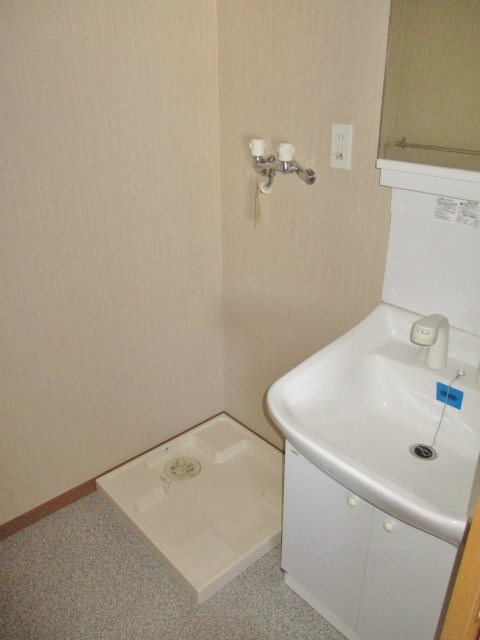 メゾンフリジアの独立洗面台