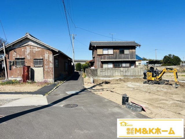 常滑市蒲池町2丁目　全1棟の前面道路含む現地写真|R8.3.14撮影　南側前道約4ｍ！