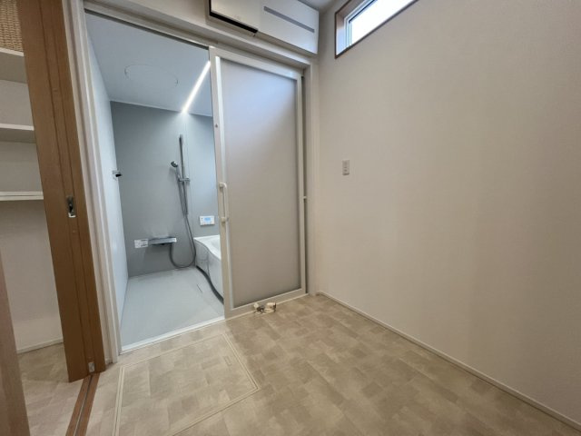 松崎町戸建の脱衣所