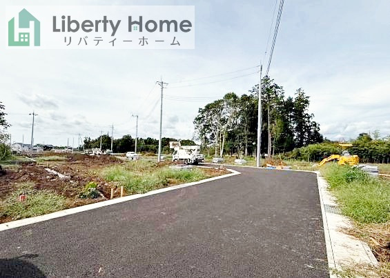 土浦市乙戸第1期　新築戸建　7号棟の前面道路含む現地写真