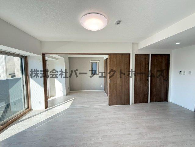 ボンヌ・サンテ枚方公園駅前の居間・リビング|おしゃれなリビングです