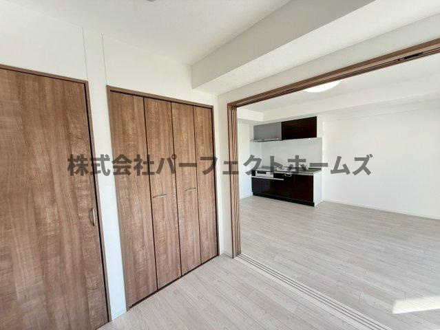 ボンヌ・サンテ枚方公園駅前の内装|明るい室内です