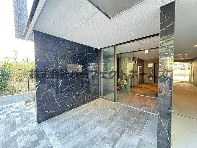 ボンヌ・サンテ枚方公園駅前のエントランス|ゆとりのあるエントランスです