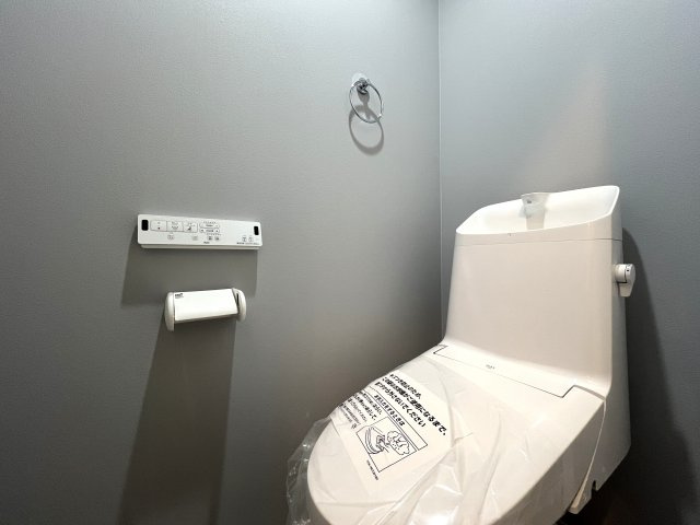 地名に台がついてるけどココは平坦！静かで落ち着いた街です私みたいに。【中区豆口台新築戸建】のトイレ|清潔感のあるトイレです