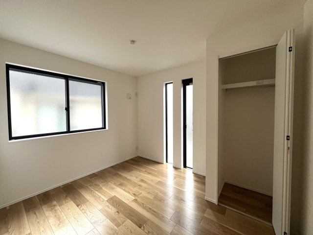 地名に台がついてるけどココは平坦！静かで落ち着いた街です私みたいに。【中区豆口台新築戸建】の洋室|洋室です