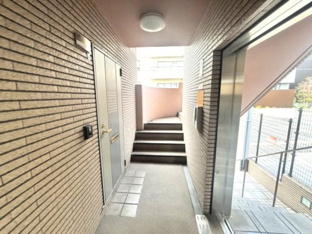サンフォーレ岡本のロビー