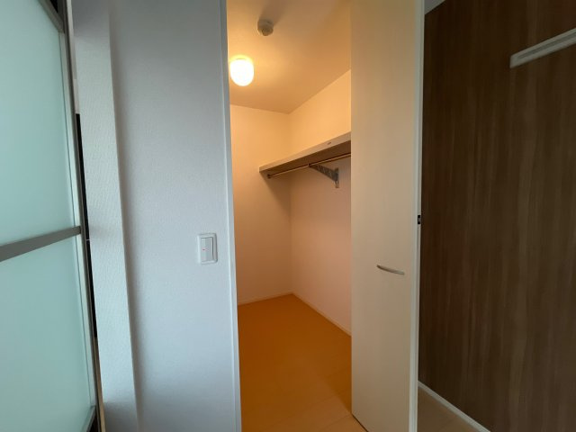 ノア東山Ａ棟　Ａ棟の収納