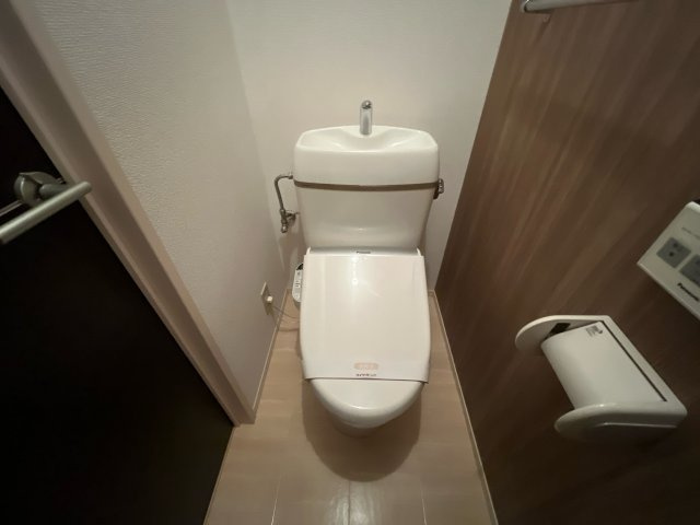 ノア東山Ａ棟　Ａ棟のトイレ
