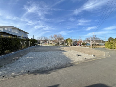 【外観】 | 掛川市大渕 2期 新築一戸建て | 現在建築中の外観画像です。ご内覧は同じメーカーの完成物件へご案内いたしますので、いつでもご相談ください！