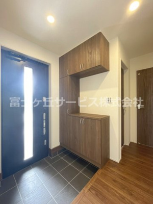 【玄関】 | 掛川市大渕 2期 新築一戸建て | シンプルで使いやすい玄関です
