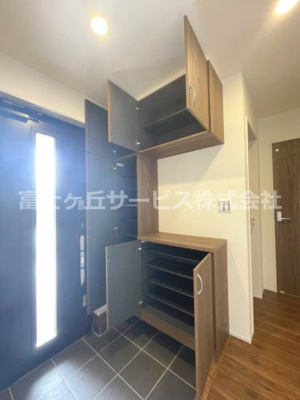 【収納】 | 掛川市大渕 2期 新築一戸建て | 玄関収納です